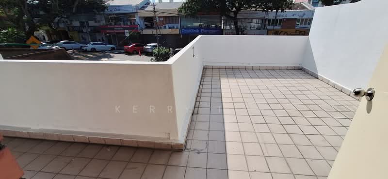 2-storey Terraced House for Sale in Bangsar (Kuala Lumpur) - Kerry Tam - Balcony - PropertyGuru.com.my
