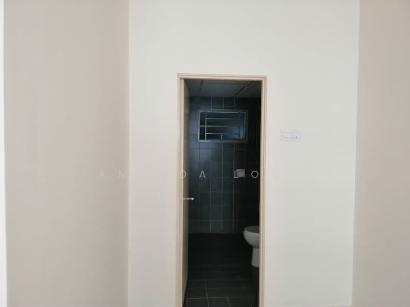 Servis Apartment untuk Dijual di Koi Kinrara - Amanda Lock - Bathroom - PropertyGuru.com.my