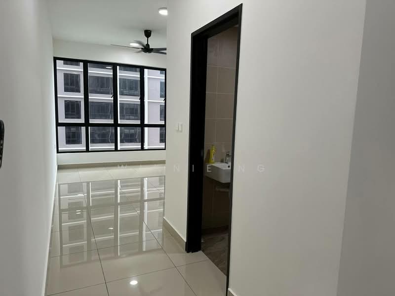 Service Residence for Sale at Veranda Residence - Winnie Ng - Corridor - PropertyGuru.com.my