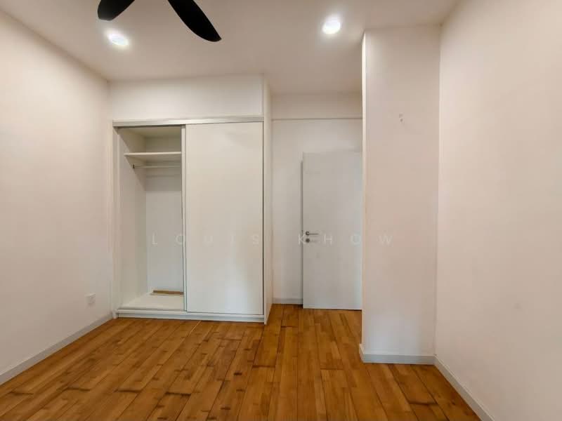 Condominium for Sale at Iskandar Residences - Louis Khow - Bedroom - PropertyGuru.com.my
