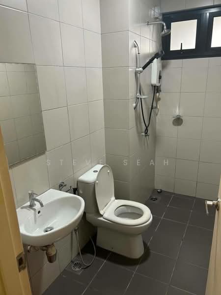 Kondominium untuk Disewa di Grand Medini - Steve Seah - Bathroom - PropertyGuru.com.my