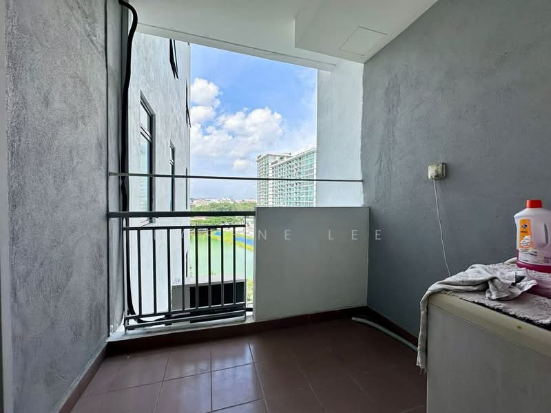 Pangsapuri untuk Disewa di Austin Regency (Pangsapuri Austin Perdana) - Daphne Lee - Balcony - PropertyGuru.com.my