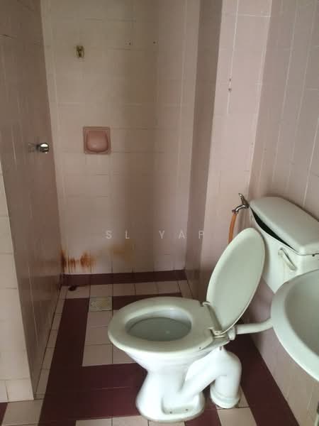 Apartment for Rent at Tasik Heights Apartment - SL Yap - Bathroom - PropertyGuru.com.my