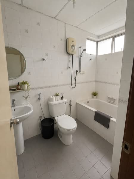 Condominium for Sale at University Tower - C Y Lai - Bathroom - PropertyGuru.com.my