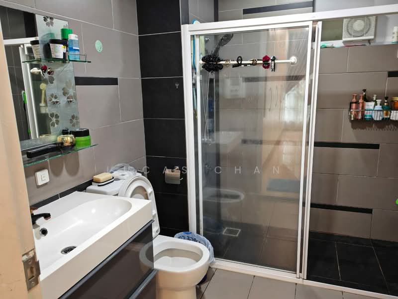 Kondominium untuk Dijual di The Z Residence - Lucas Chan - Bathroom - PropertyGuru.com.my
