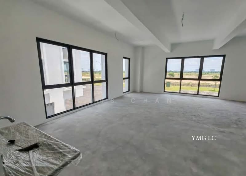 Shop for Rent in Bandar Rimbayu (Telok Panglima Garang) - Louis Chan - Interior - PropertyGuru.com.my