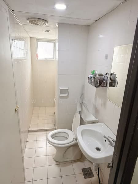 Pangsapuri untuk Disewa di Symphony Park - Weng Sern - Bathroom - PropertyGuru.com.my