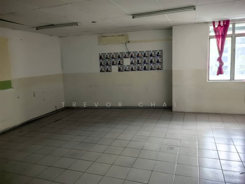 Shop / Office for Rent in Taman Sungai Besi Indah (Seri Kembangan) - Trevor Chai - Interior - PropertyGuru.com.my