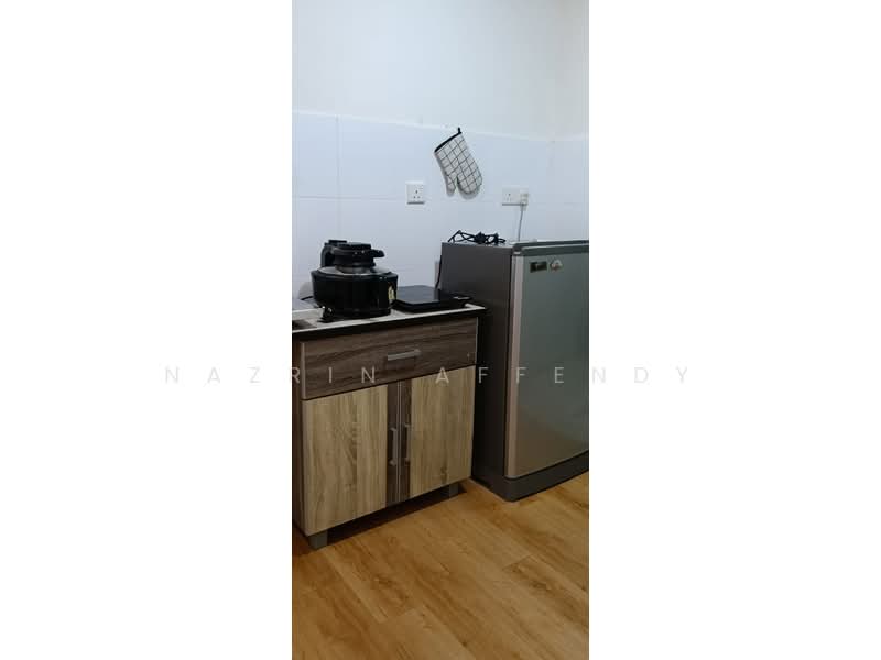 Service Residence for Rent at Paramount Utropolis - Nazrin Affendy - Kitchen - PropertyGuru.com.my