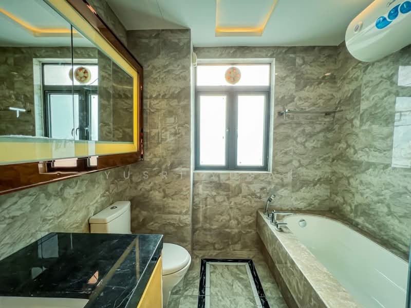 Service Residence for Rent at R&F Princess Cove Phase 1 - Yusri Yusak - Bathroom - PropertyGuru.com.my