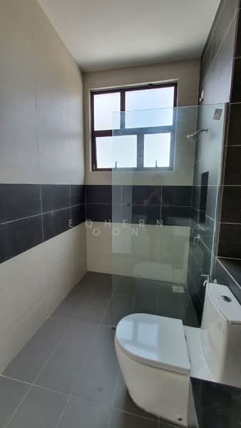 Cluster House for Sale in Setia Ecohill (Semenyih) - Eqhern Oon - Bathroom - PropertyGuru.com.my