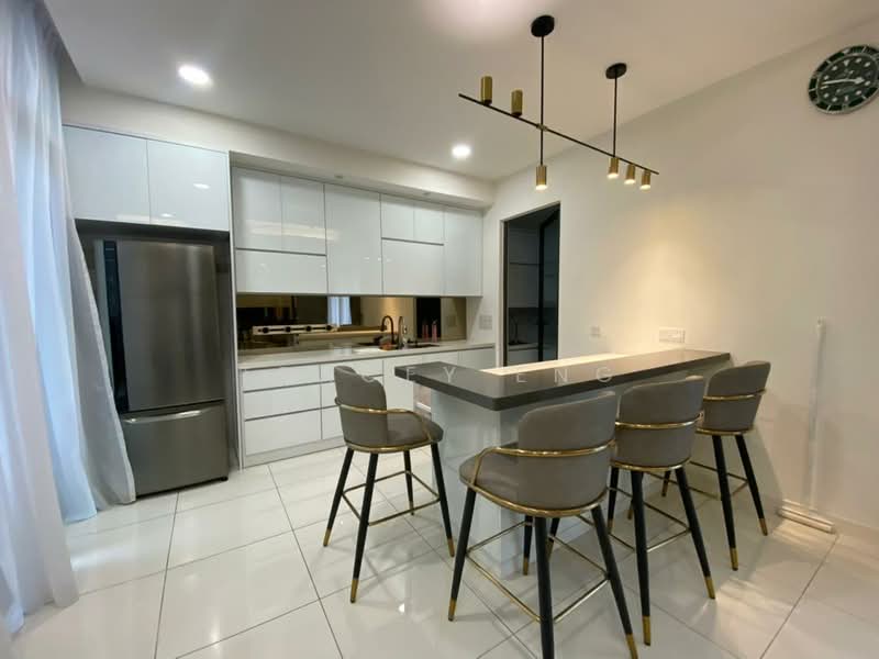 Rumah Teres untuk Disewa di Medini (Iskandar Puteri (Nusajaya)) - Tracey Eng - Dry Kitchen & Dining Area - PropertyGuru.com.my