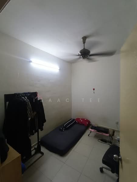 Pangsapuri untuk Dijual di Mentari Court - Isaac Tee - Bedroom - PropertyGuru.com.my
