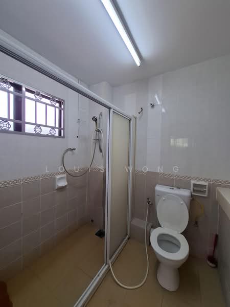 Rumah Teres 2 Tingkat untuk Dijual di Bandar Damai Perdana (Cheras) - Louis Wong - Bathroom - PropertyGuru.com.my