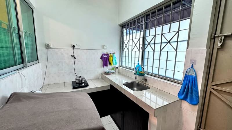 1.5-storey Terraced House for Sale in Taman Gaya (Ulu Tiram) - Calvin Lee - PropertyGuru.com.my