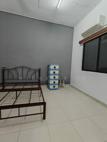 Rumah Teres 1 Tingkat untuk Disewa di Taman Abad (Johor Bahru) - Michelle He - Bedroom - PropertyGuru.com.my