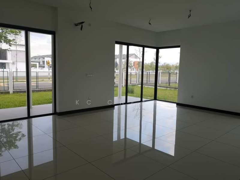 Twin Villa for Sale in Elmina (Shah Alam) - KC Cheah - Living Room - PropertyGuru.com.my