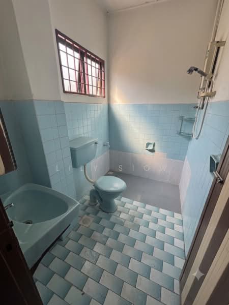 2-storey Terraced House for Sale in Taman Mayang (Petaling Jaya) - Lily Siow - Bathroom - PropertyGuru.com.my