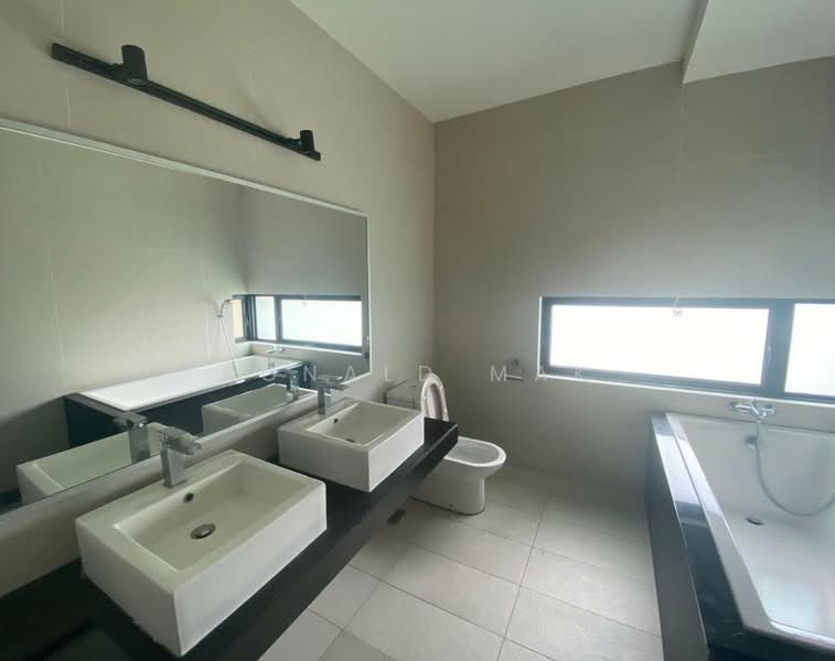 Semi-Detached House for Sale in Bandar Baru Permas Jaya (Permas Jaya) - Ronald Mak - Bathroom - PropertyGuru.com.my