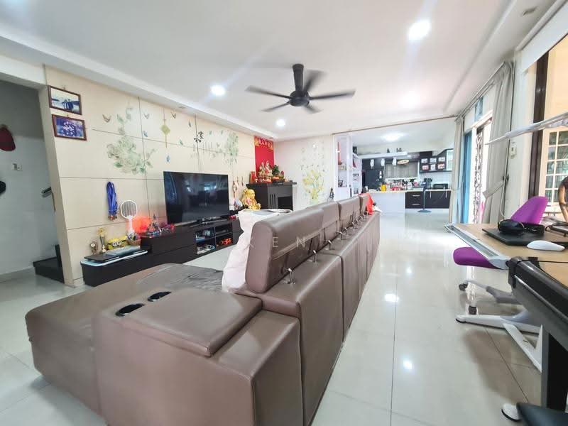 3-storey Terraced House for Sale in Cheras (Selangor) - Ken Lew - Living Room - PropertyGuru.com.my