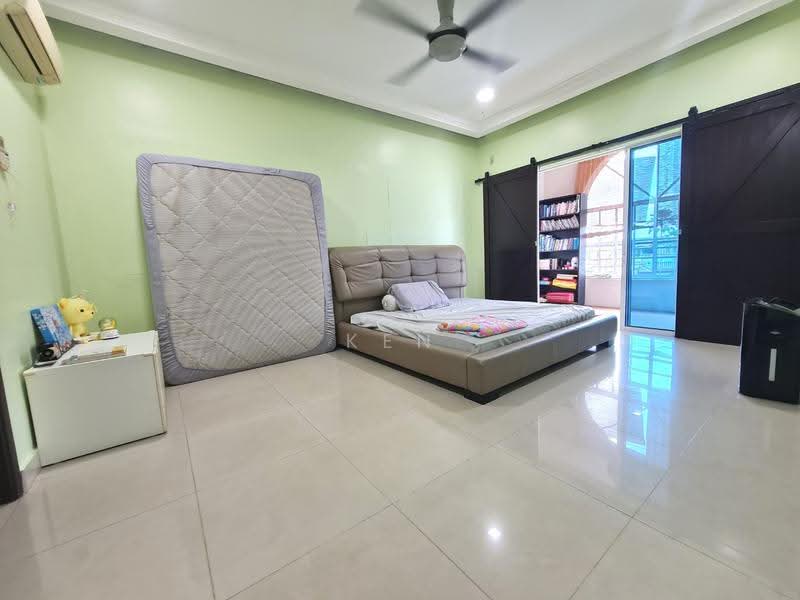 3-storey Terraced House for Sale in Cheras (Selangor) - Ken Lew - Bedroom - PropertyGuru.com.my