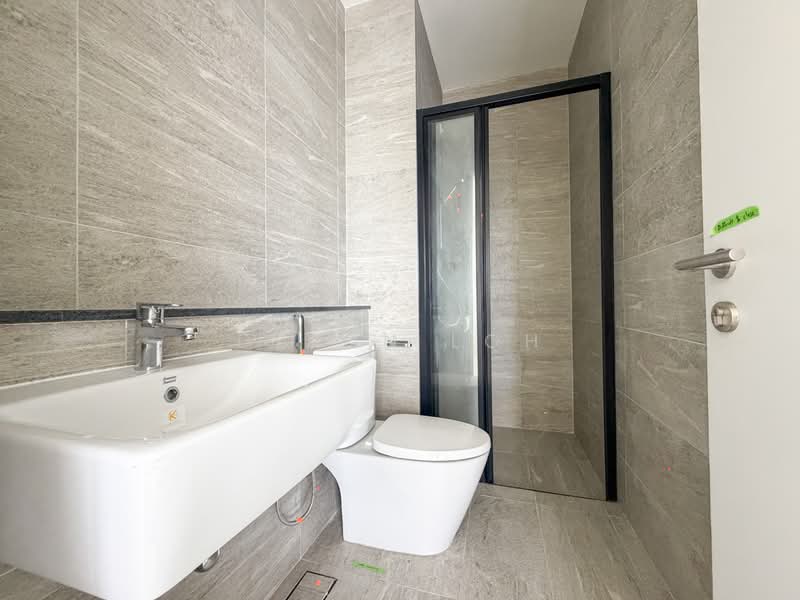 Servis Apartment untuk Disewa di Edelweiss @ Tropicana Gardens - Dixon Loh - Bathroom - PropertyGuru.com.my