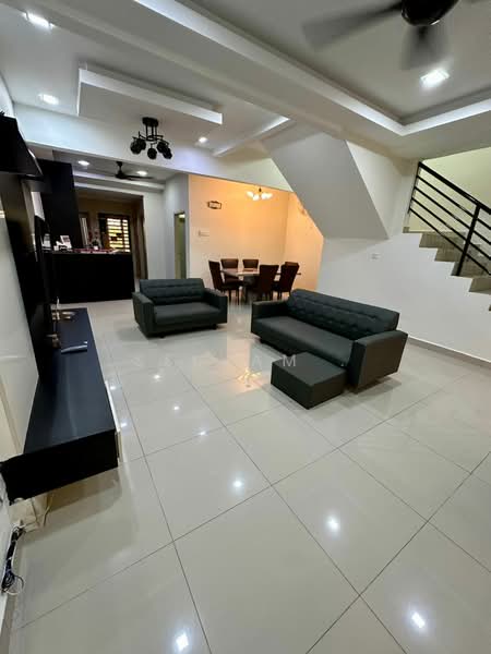 Rumah Teres 3 Tingkat untuk Dijual di Sungai Buloh (Selangor) - Selvam . - Living Room - PropertyGuru.com.my