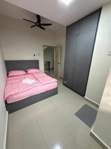 Rumah Teres 3 Tingkat untuk Dijual di Sungai Buloh (Selangor) - Selvam . - Bedroom - PropertyGuru.com.my