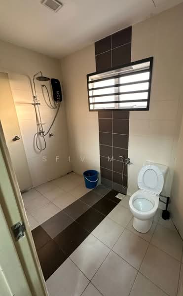 Rumah Teres 3 Tingkat untuk Dijual di Sungai Buloh (Selangor) - Selvam . - Bathroom - PropertyGuru.com.my