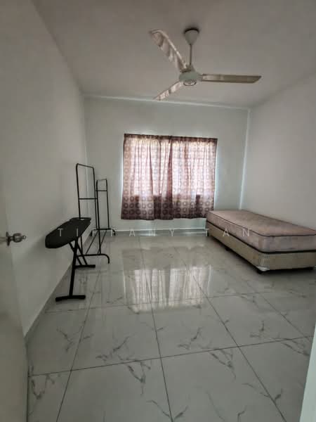 Kondominium untuk Disewa di Menara Alpha - Tiffany Tan - Bedroom - PropertyGuru.com.my