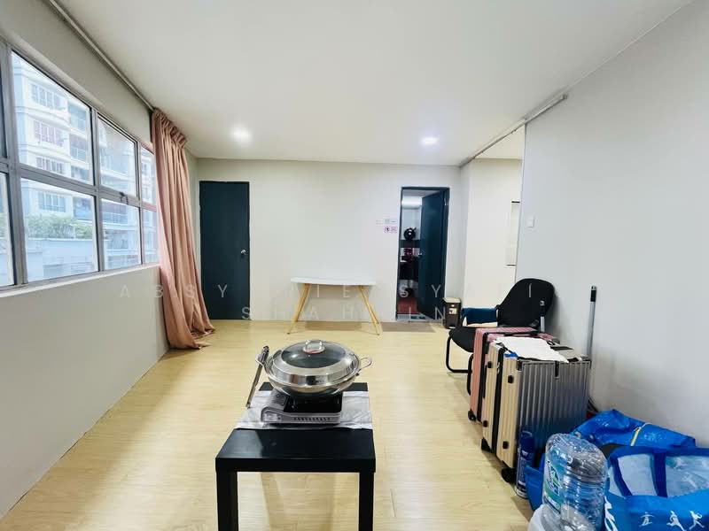 Kedai / Pejabat untuk Disewa di Seksyen 20 (Shah Alam) - Absyarie Syafiq Shahrin - Living Room - PropertyGuru.com.my