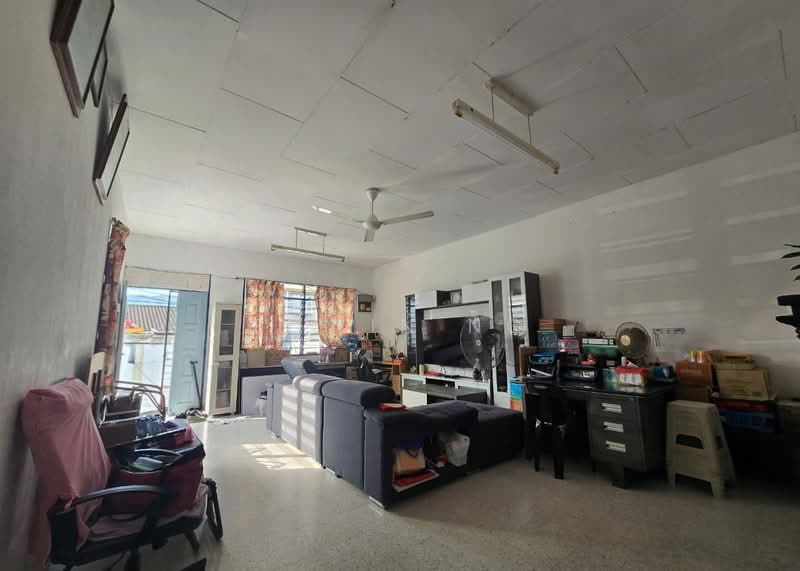 Semi-Detached House for Sale in Taman Lembah Ria (Ayer Itam) - Edwin Ng - Living Room - PropertyGuru.com.my