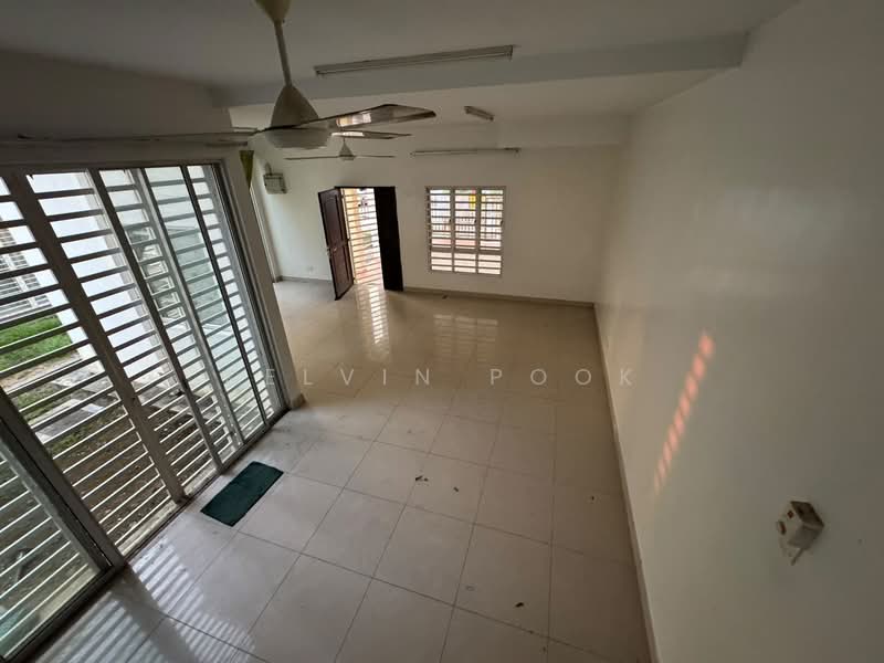 Rumah Teres 2 Tingkat untuk Dijual di Puncak Bestari (Puncak Alam) - Kelvin Pook - Living Room - PropertyGuru.com.my