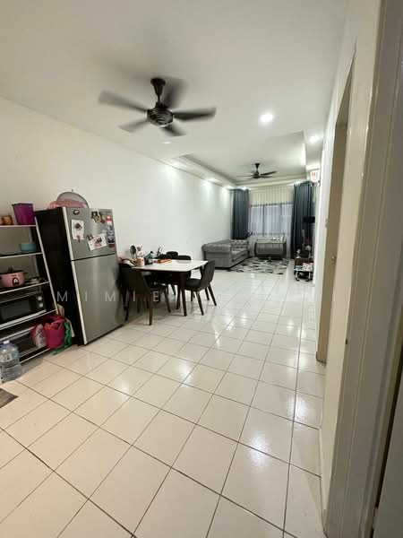 Townhouse for Sale in Bandar Tasik Kesuma (Beranang) - Mimie Nawawi - Living Room - PropertyGuru.com.my
