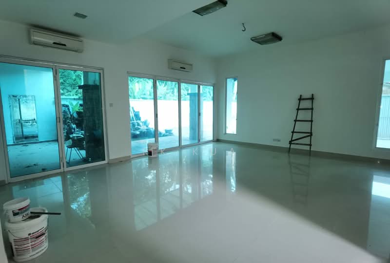 Bungalow for Sale in Pekan Batu 9 (Cheras) - RK Kua - Living Room - PropertyGuru.com.my