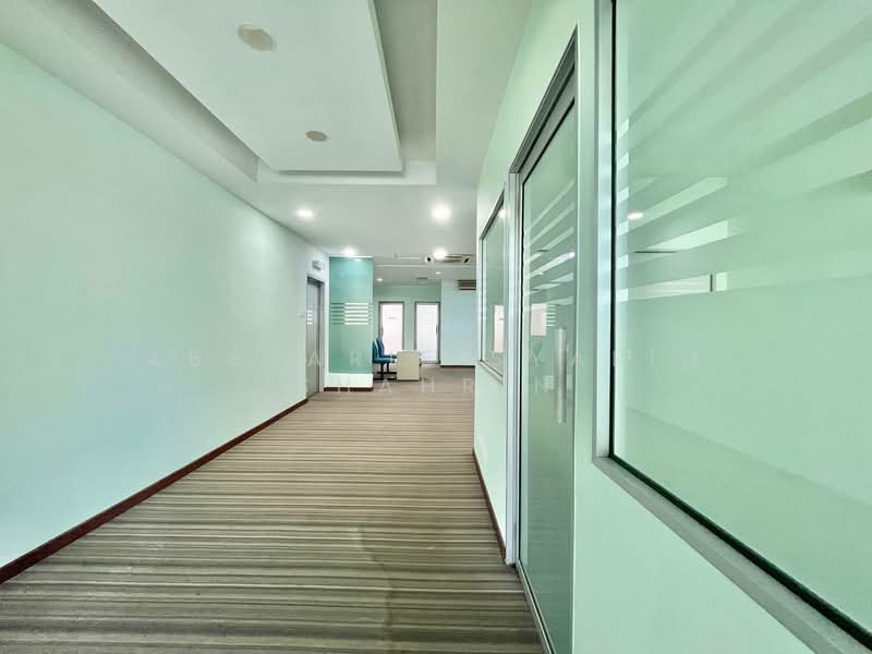 Shop / Office for Rent in Seksyen 24 (Shah Alam) - Absyarie Syafiq Shahrin - Corridor - PropertyGuru.com.my