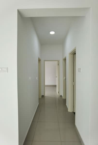 Servis Apartment untuk Dijual di Galleria Equine Park - RK Kua - Corridor - PropertyGuru.com.my