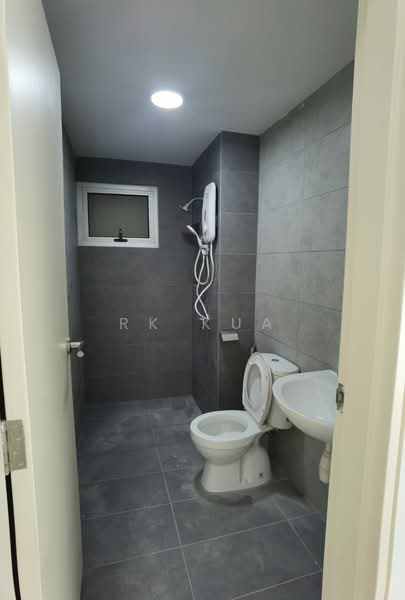 Servis Apartment untuk Dijual di Galleria Equine Park - RK Kua - Bathroom - PropertyGuru.com.my