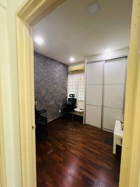Pangsapuri untuk Dijual di Anjung Hijau (Greenfields) - Wan Hung Liew - Study - PropertyGuru.com.my