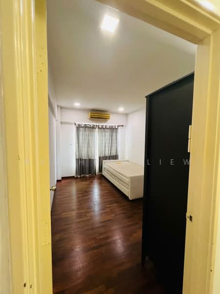 Pangsapuri untuk Dijual di Anjung Hijau (Greenfields) - Wan Hung Liew - Bedroom - PropertyGuru.com.my