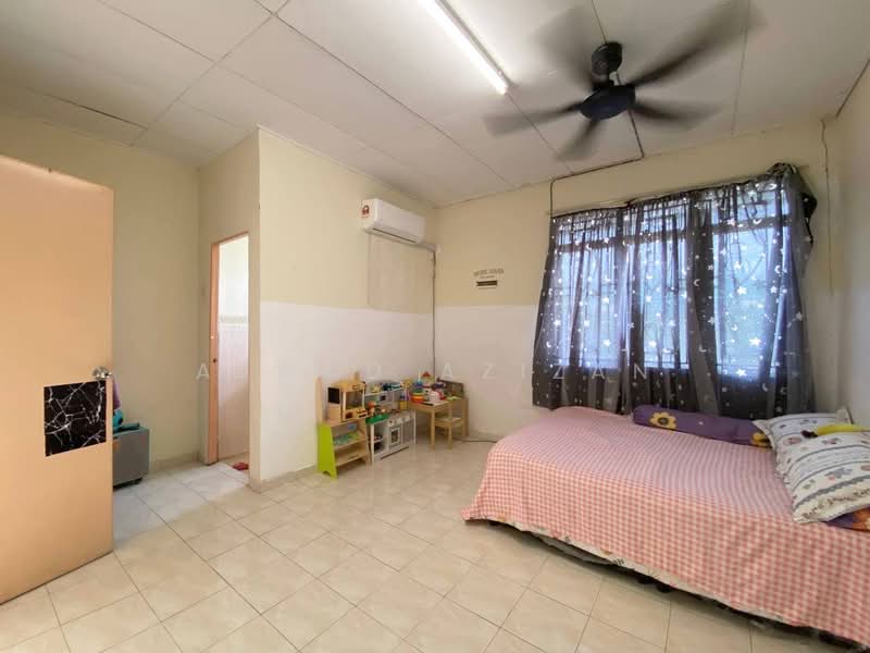 2-storey Terraced House for Sale in Bandar Saujana Putra (Tanjong Duabelas) - Ajwad Azizan - PropertyGuru.com.my