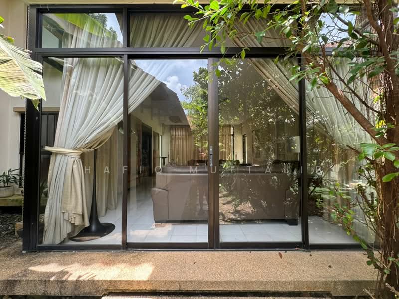 Bungalow for Rent in Bukit Gita Bayu (Seri Kembangan) - Shafiq Muttalib - Living Room - PropertyGuru.com.my