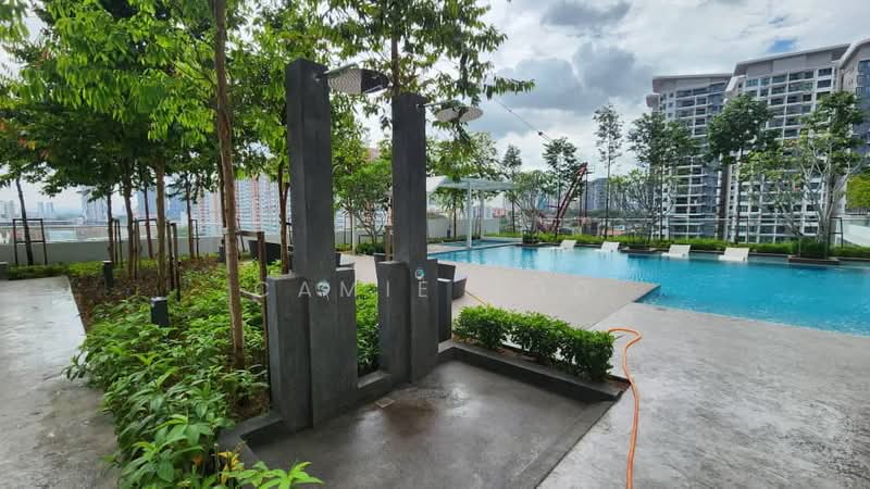 Kondominium untuk Dijual di Kuchai Sentral - Camie Hoo - Pool - PropertyGuru.com.my