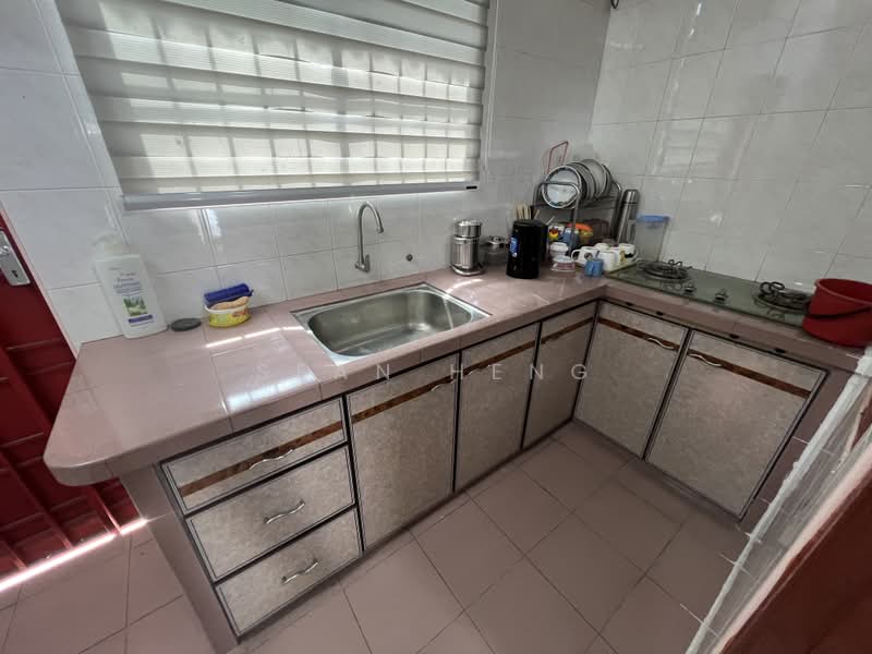 2-storey Terraced House for Sale in Taman Idaman (Simpang Ampat) - Sean Heng - Kitchen - PropertyGuru.com.my