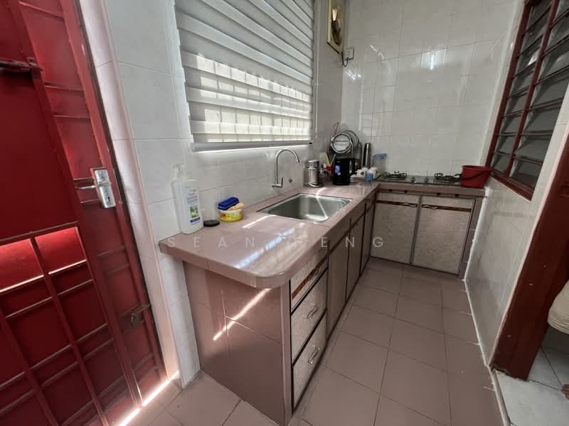 2-storey Terraced House for Sale in Taman Idaman (Simpang Ampat) - Sean Heng - Kitchen - PropertyGuru.com.my