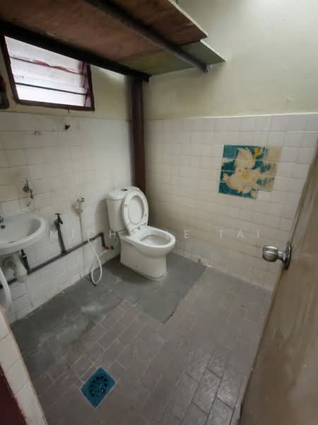 Rumah Flat untuk Disewa di SS 13 Flat - Michelle Tai - Bathroom - PropertyGuru.com.my