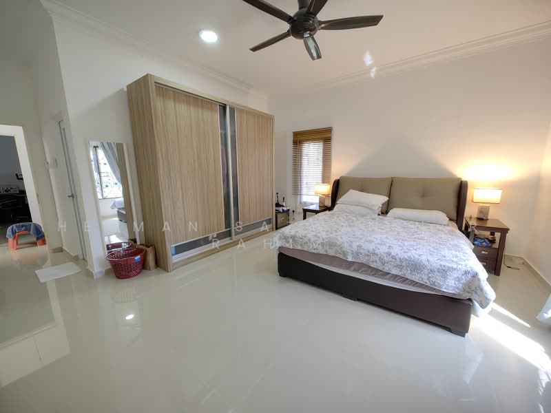 Bungalow for Sale in Bandar Baru Bangi (Selangor) - Herman Sazwan Nor Rahim - Bedroom - PropertyGuru.com.my