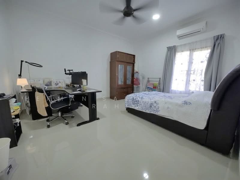 Bungalow for Sale in Bandar Baru Bangi (Selangor) - Herman Sazwan Nor Rahim - Bedroom - PropertyGuru.com.my