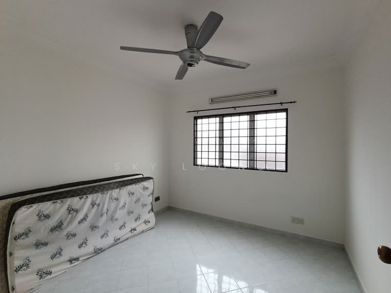 Rumah Teres 1 Tingkat untuk Dijual di Kelana Jaya (Petaling Jaya) - Sky Loong - Bedroom - PropertyGuru.com.my