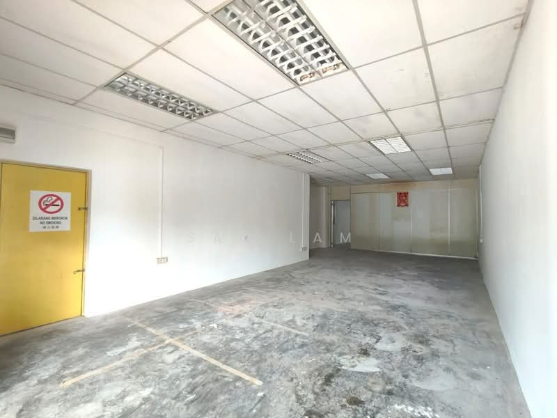 Shop for Sale in Bandar Lahat Baru (Lahat) - Sam Lam - Interior - PropertyGuru.com.my